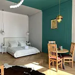 Oyster Flat Victoriei *